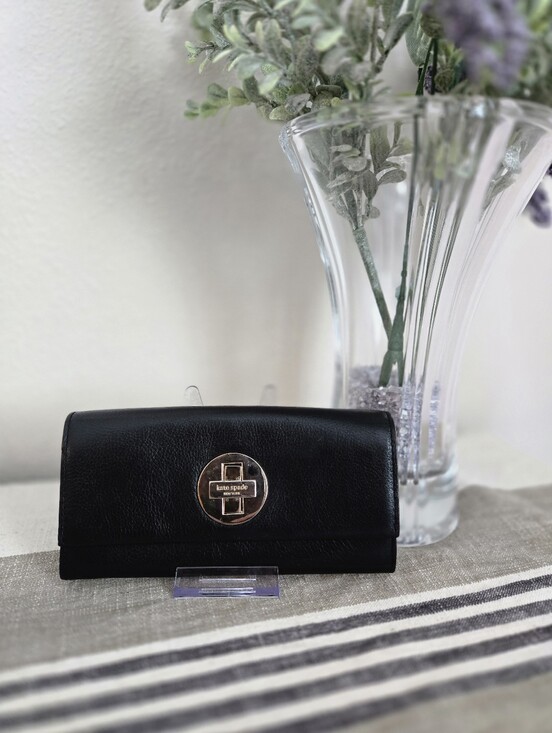 kate spade Handbags - Kate Spade New York Black Leather Turnlock Wallet